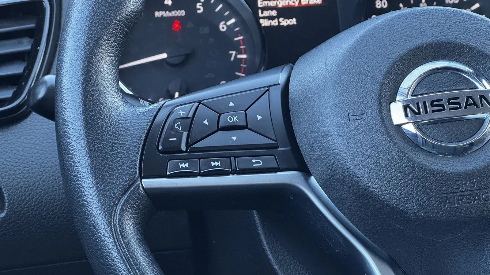 2022 Nissan Qashqai S used SUV thumbnail 25