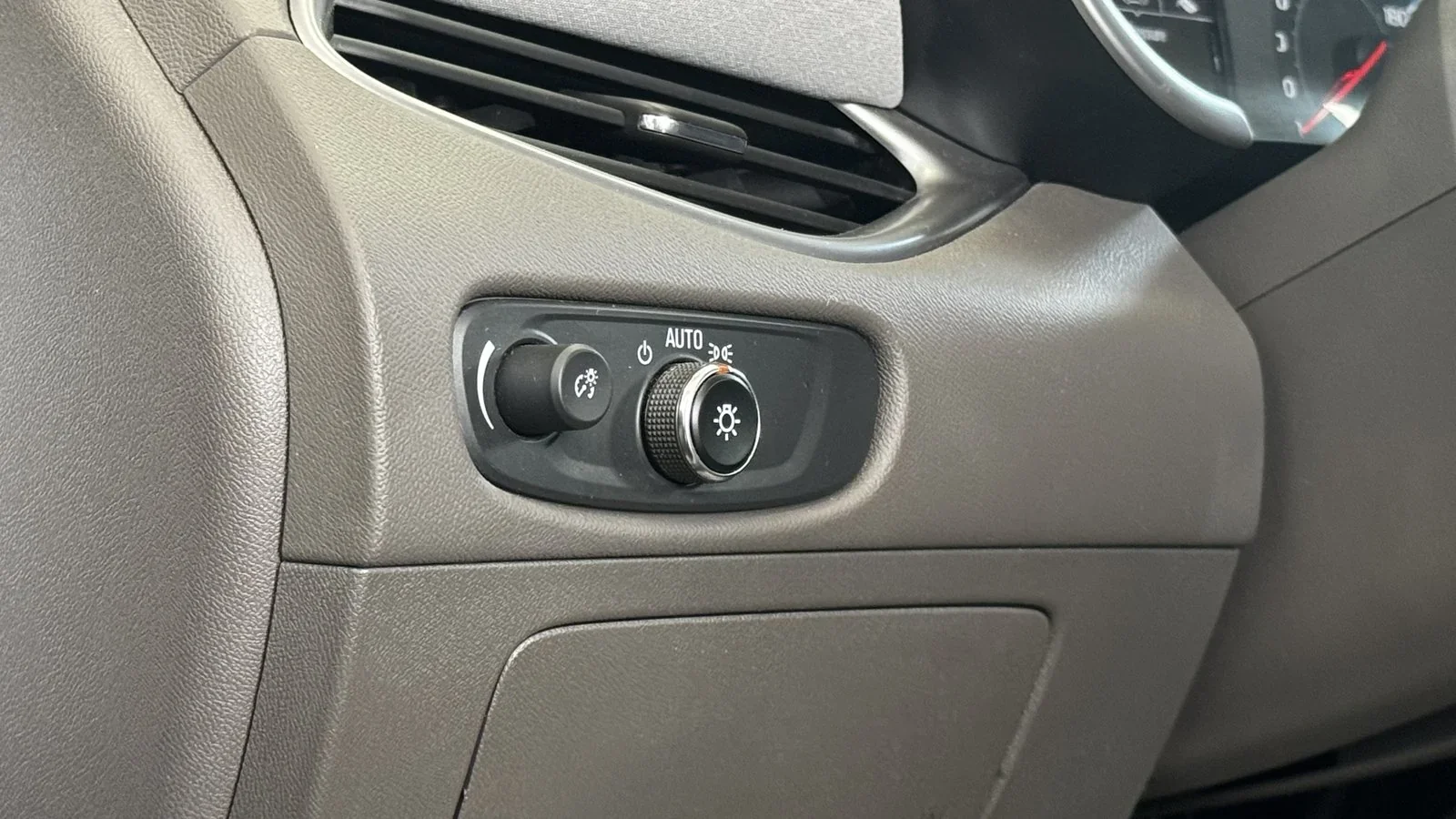 2020 Chevrolet Malibu LS used Sedan thumbnail 27