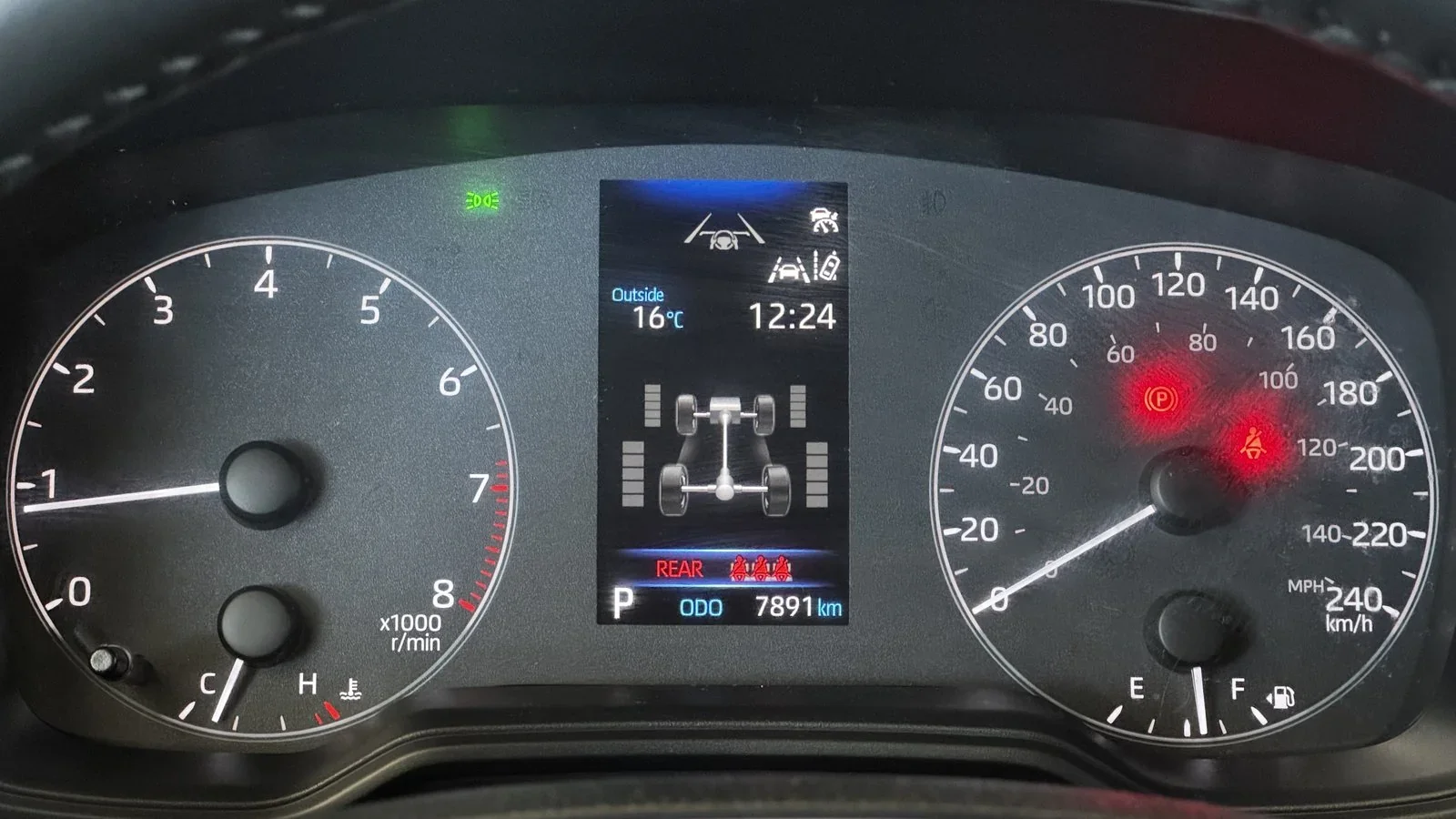 2024 Toyota Corolla Cross LE used SUV thumbnail 29