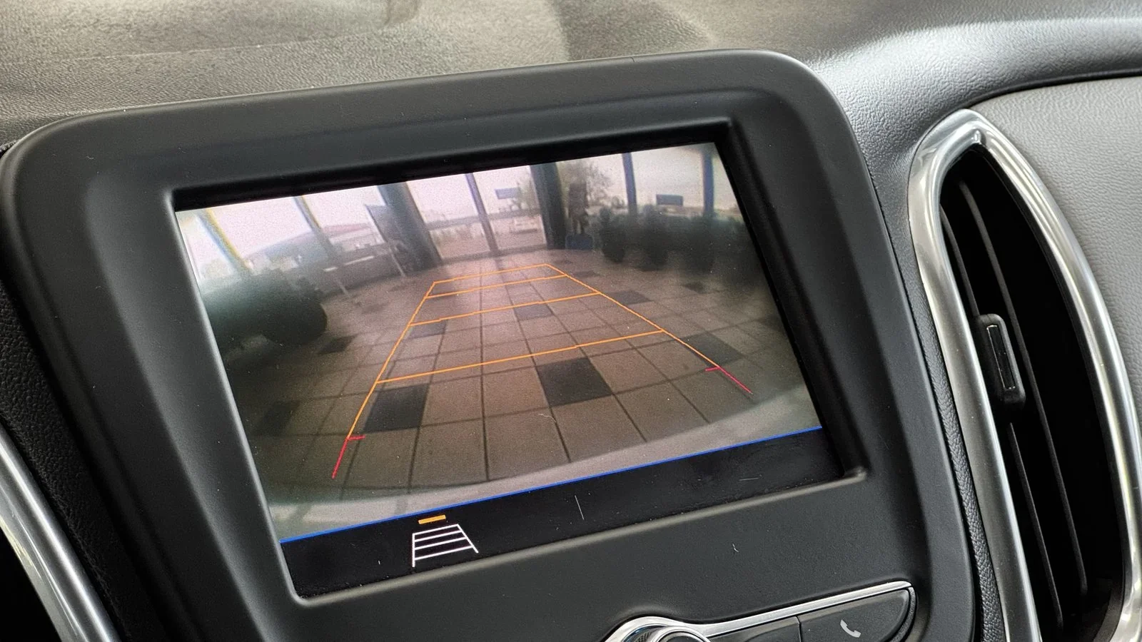 2021 Chevrolet Equinox LS used SUV thumbnail 30