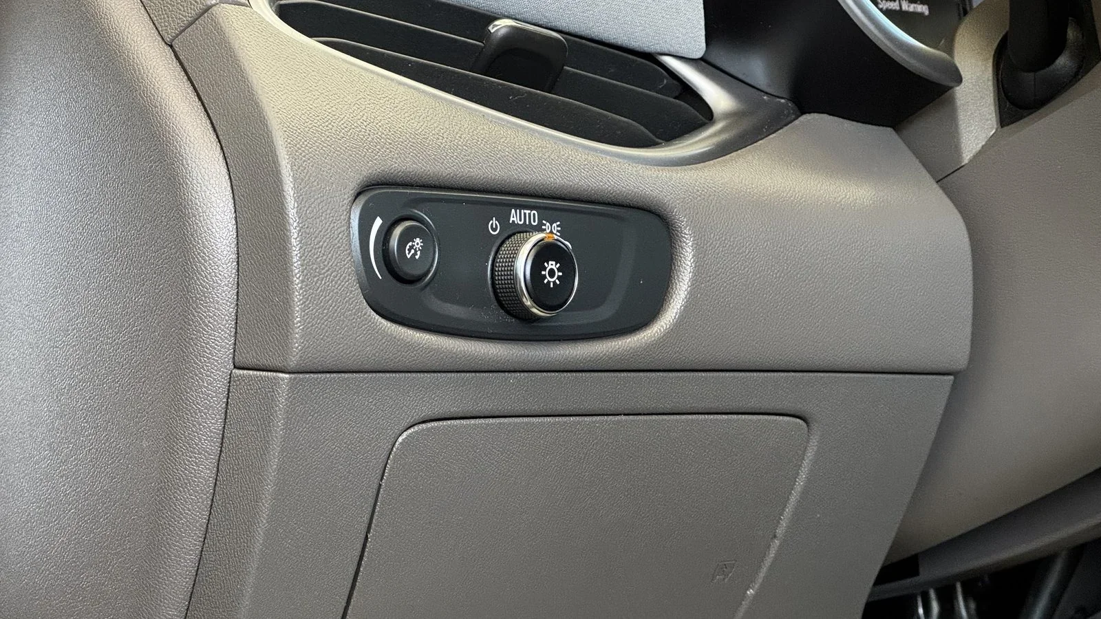 2020 Chevrolet Malibu LS used Sedan thumbnail 10