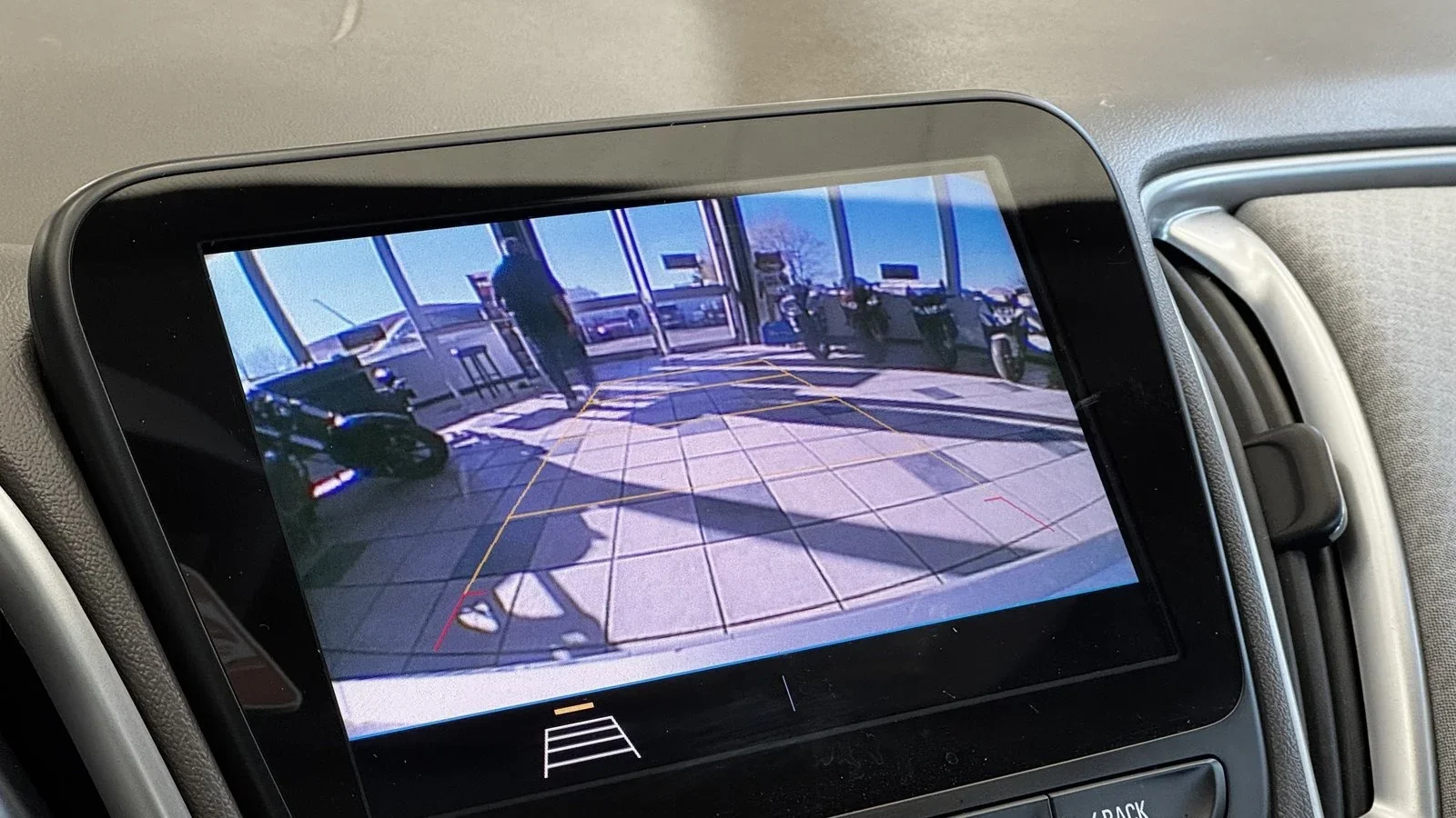 2020 Chevrolet Malibu LS used Sedan thumbnail 30