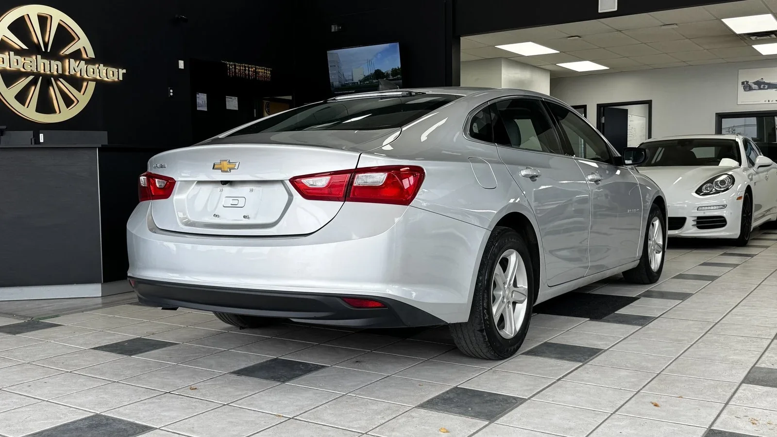 2020 Chevrolet Malibu LS used Sedan thumbnail 8